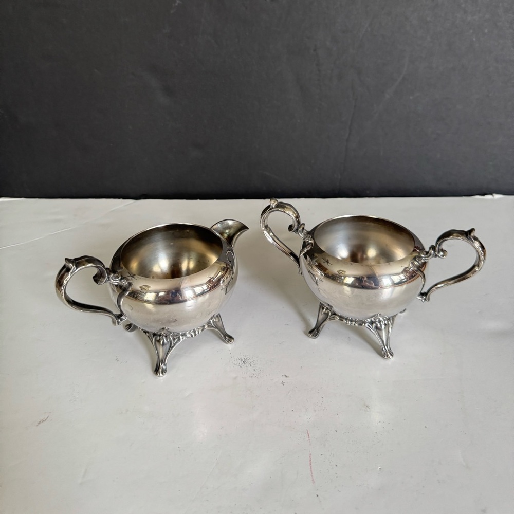 WM Rogers Silverplate Footed Sugar Bowl and Creamer Set Vintage Silver